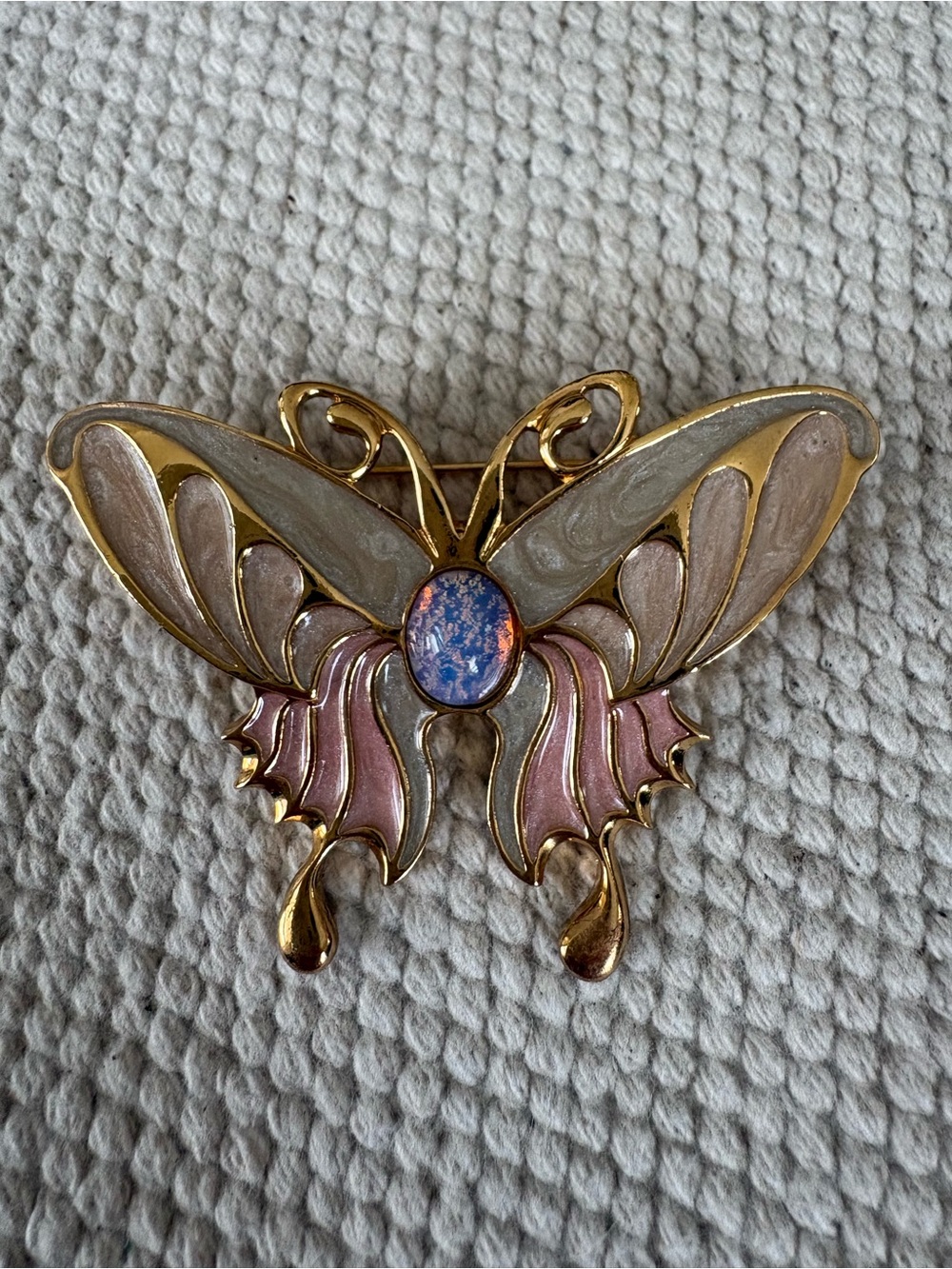 Vintage VTG Brooch Pin Beautiful Opalescent Butterfly Boho Elegant Jewelry